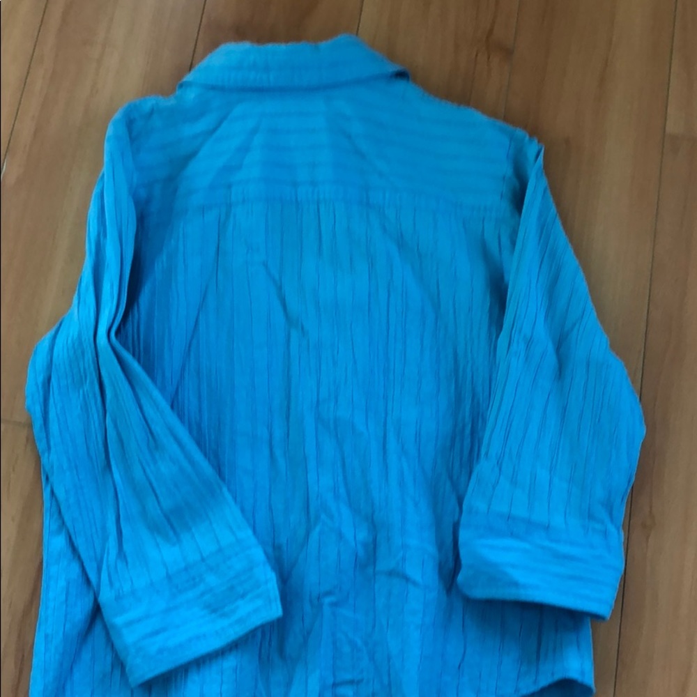 Pretty Blue Button Up - Picture 3 of 3